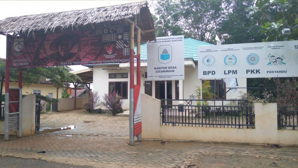 Kantor Desa Cicaringin